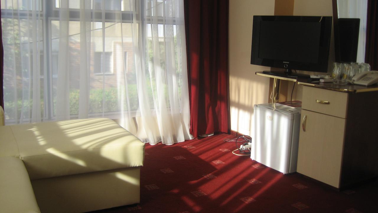 Hotel Palace Târgu Jiu Room photo